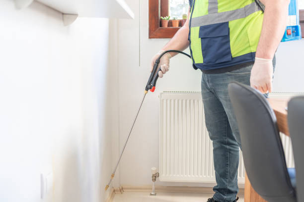 Best Commercial Pest Control Services  in Babbitt, MN